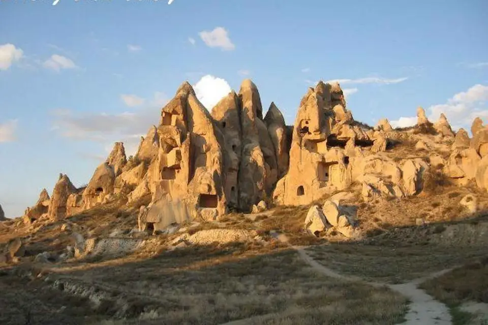 Visita turística de 2 días a las iglesias de piedra de Capadocia