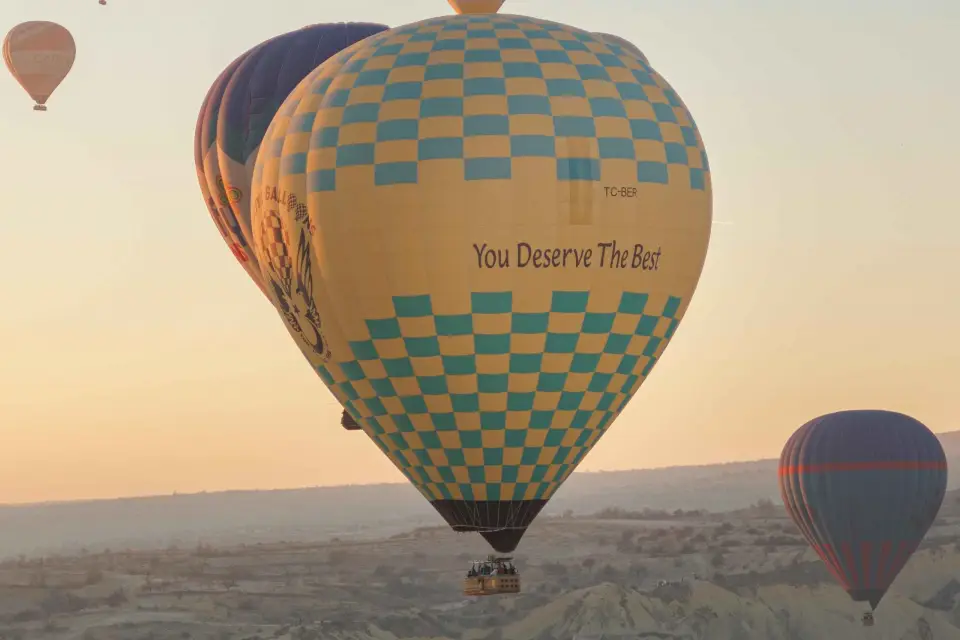 Capadocia: Vuelo en Globo al Amanecer