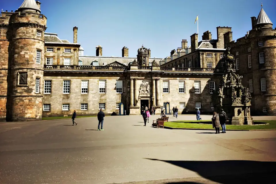 Castillo y adoquines: Tour a pie privado de 8 horas por Edimburgo