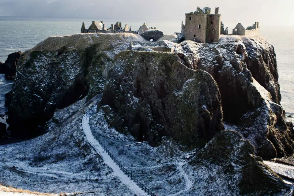 Desde Edimburgo: Excursión a los Castillos de Glamis y Dunnottar en italiano