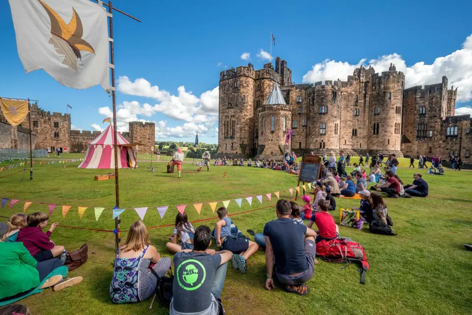 Desde Edimburgo Excursión de un día a Bamburgh y el Castillo de Alnwick