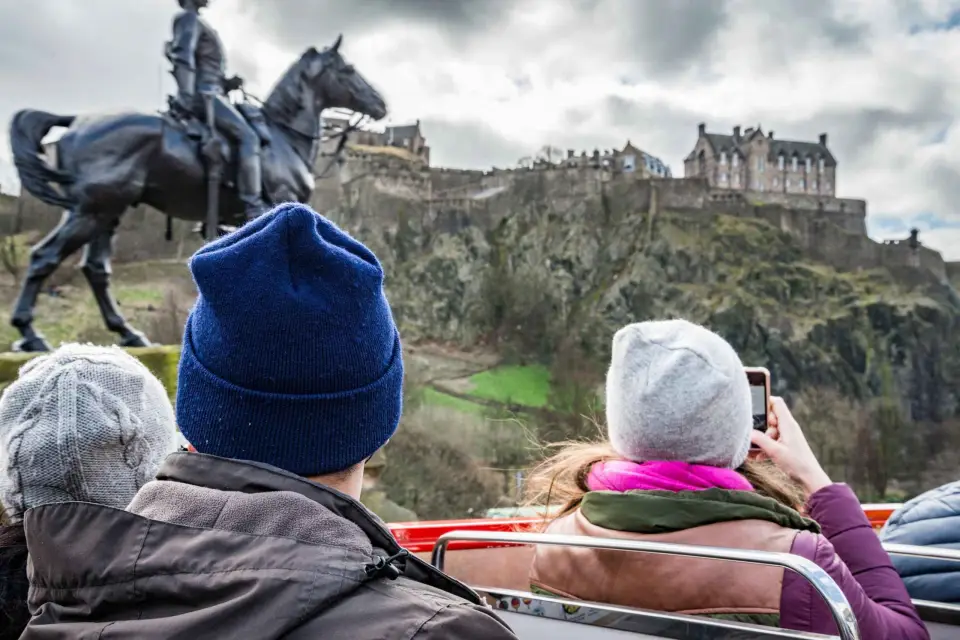 Edimburgo: pase para 3 tours en autobús turístico