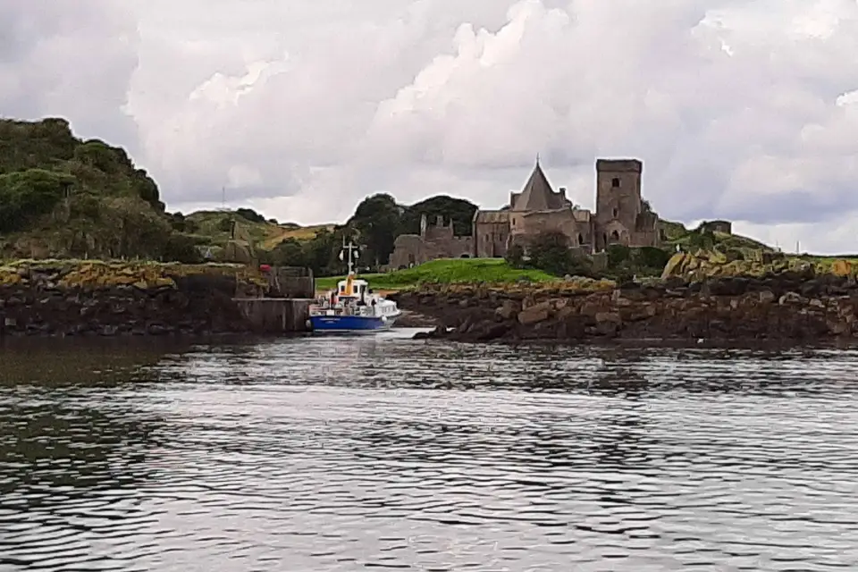 Queensferry: Crucero turístico a la isla de Inchcolm