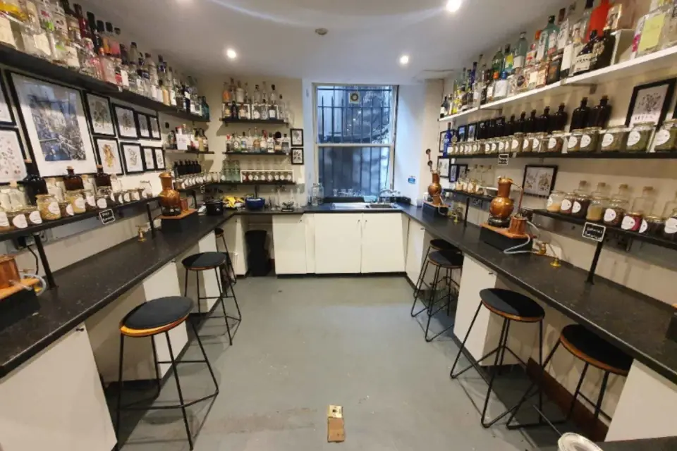 Edimburgo: Taller de Destilación de Ron con Cata de Ron