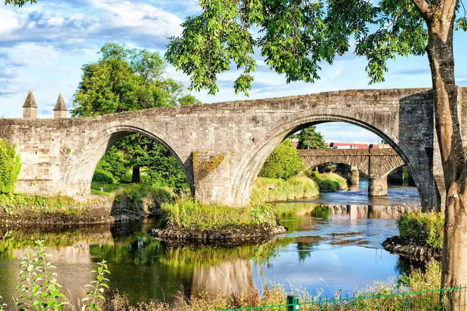 Desde Edimburgo: tour en español de Stirling y Saint Andrews