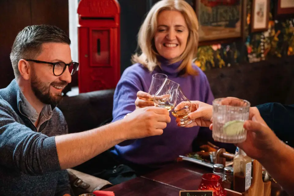 Edimburgo: Tour gastrónomico con bebidas