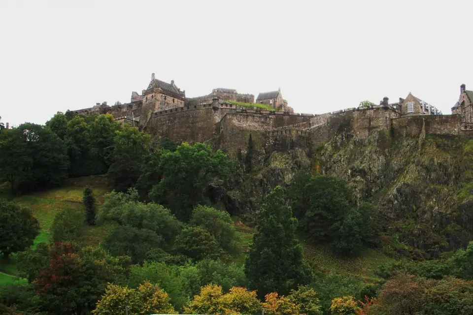 Tour en grupo privado de 3 h: Edimburgo destapado