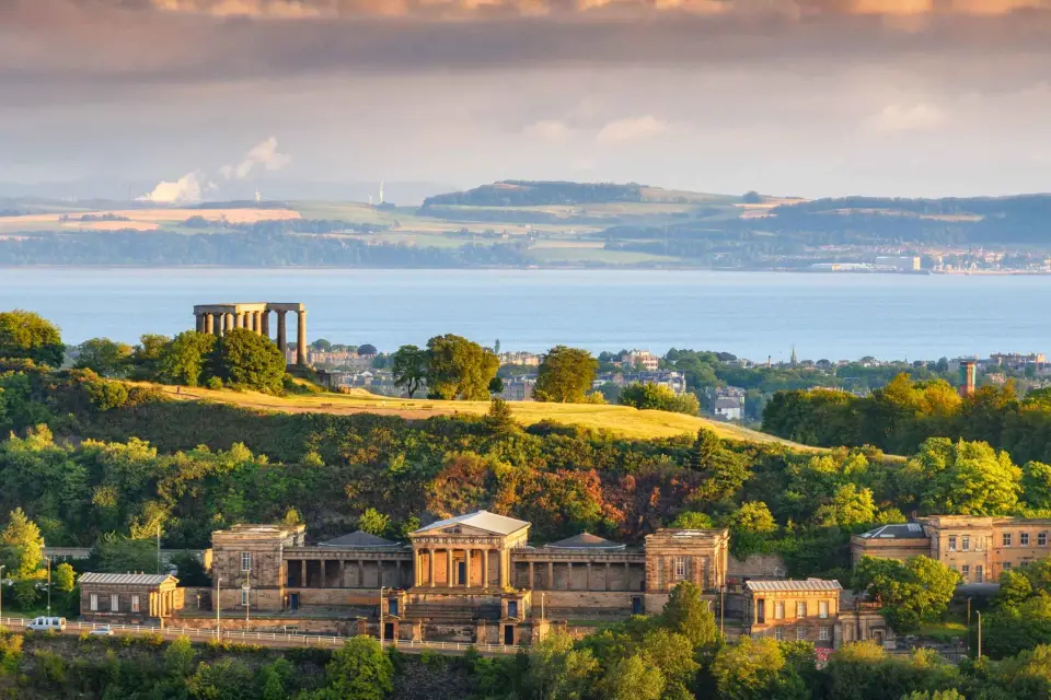 Edimburgo: Tour a pie por el casco antiguo con una APP