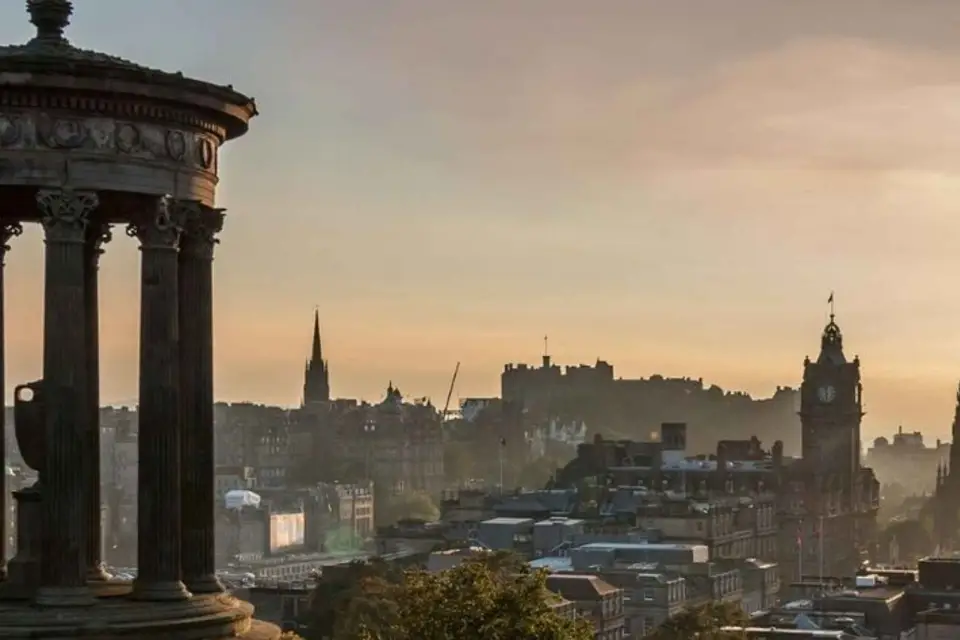 Tour privado personalizado con guía local en Edimburgo