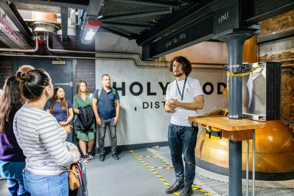 Edimburgo Tour del Whisky y la Ginebra de la Destilería Holyrood