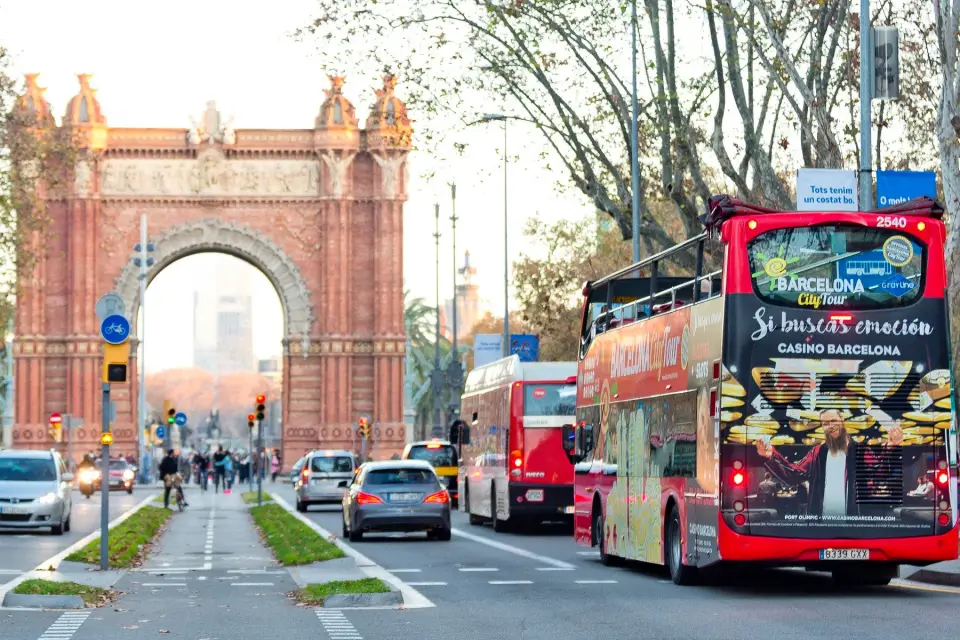 Autobús turístico de Barcelona + Paseo en catamarán