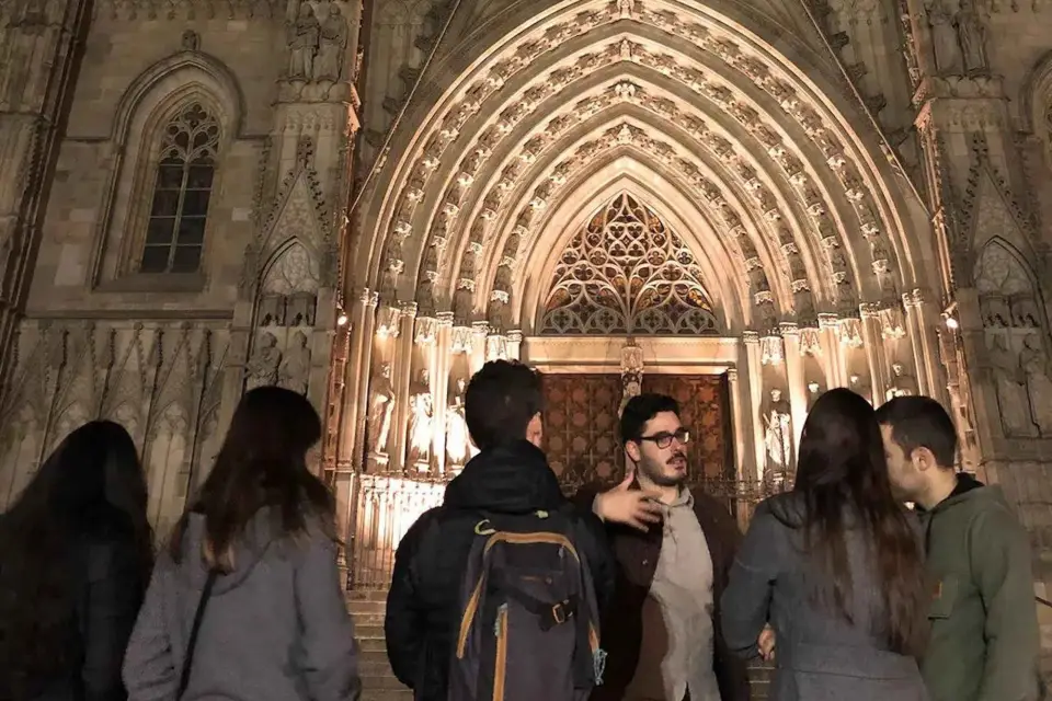 Barcelona: Barrio Gótico de Noche Visita guiada a pie