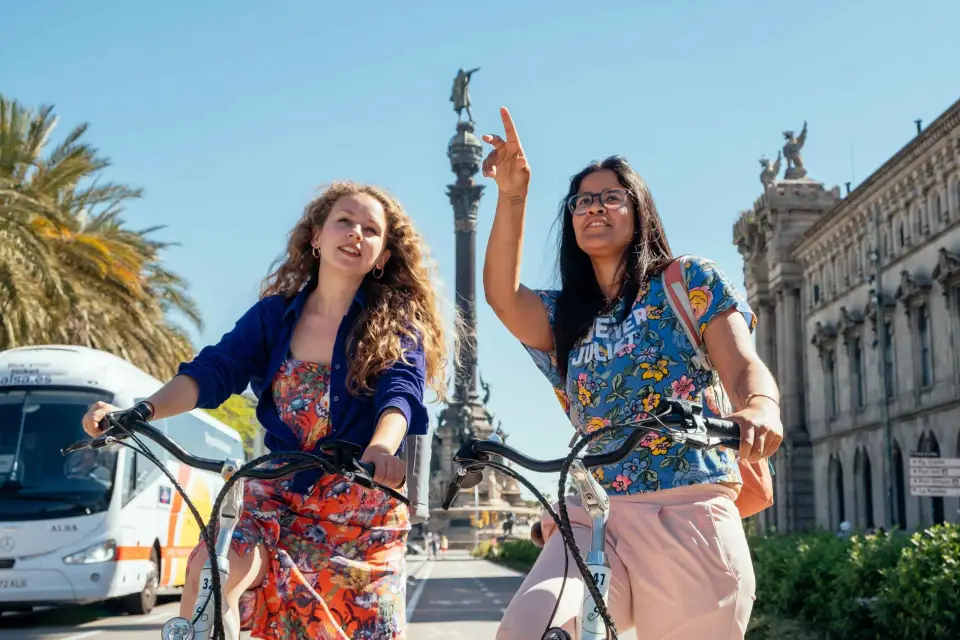 La Belleza de Barcelona en Bicicleta: Tour Privado