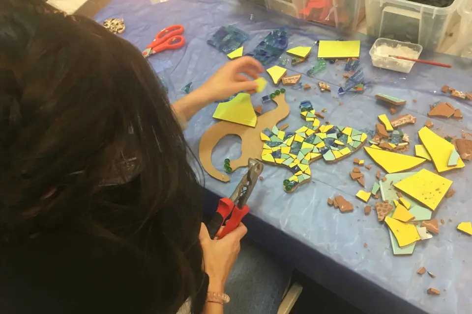 Barcelona: Clase de mosaico de Trencadís - Aprende la técnica de Gaudí
