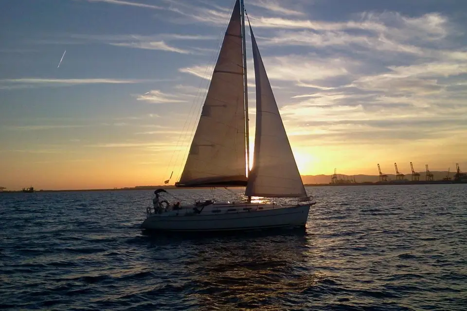 Barcelona Mejor Crucero Compartido al Atardecer - Cava & Vino & Aperitivos