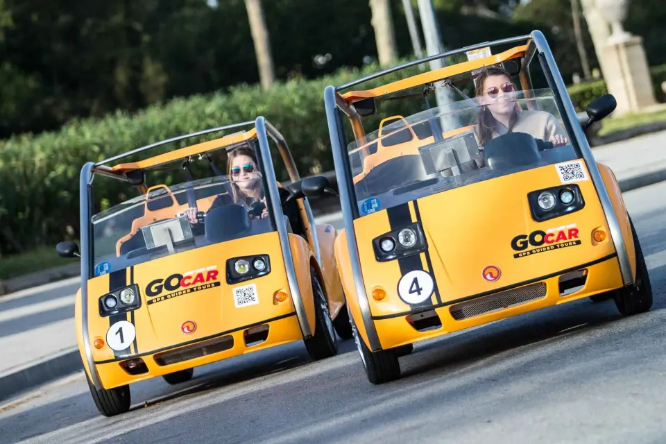 Barcelona: descubre a Gaudí en 3h a bordo de un GoCar