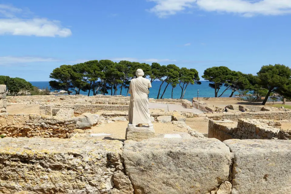 Excursión a Ampurias y Parque del Montgrí e islas Medas