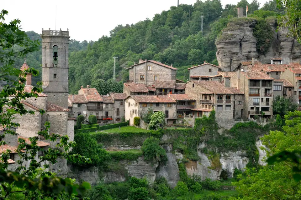 Barcelona: Excursión de un día por los pueblos y senderos de los Pirineos