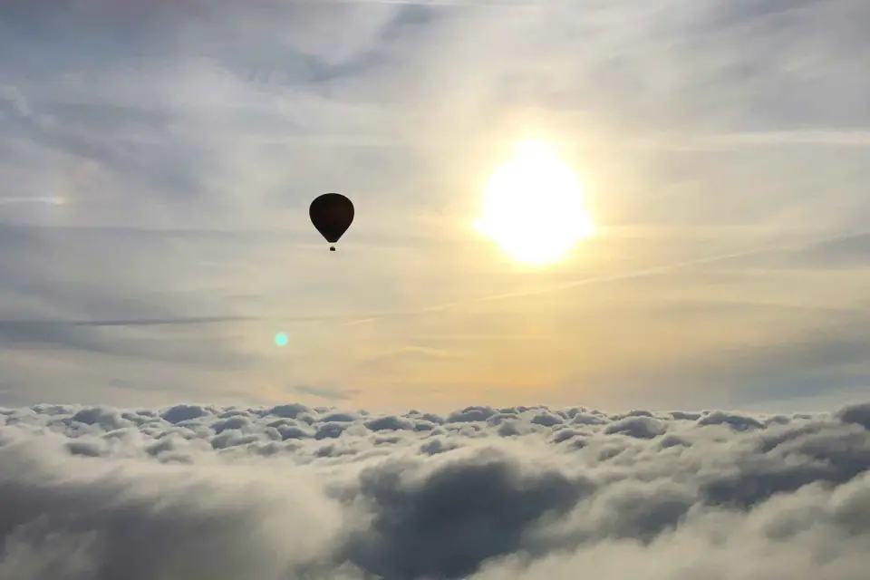 Barcelona: Excursión en Globo Prepirenaico
