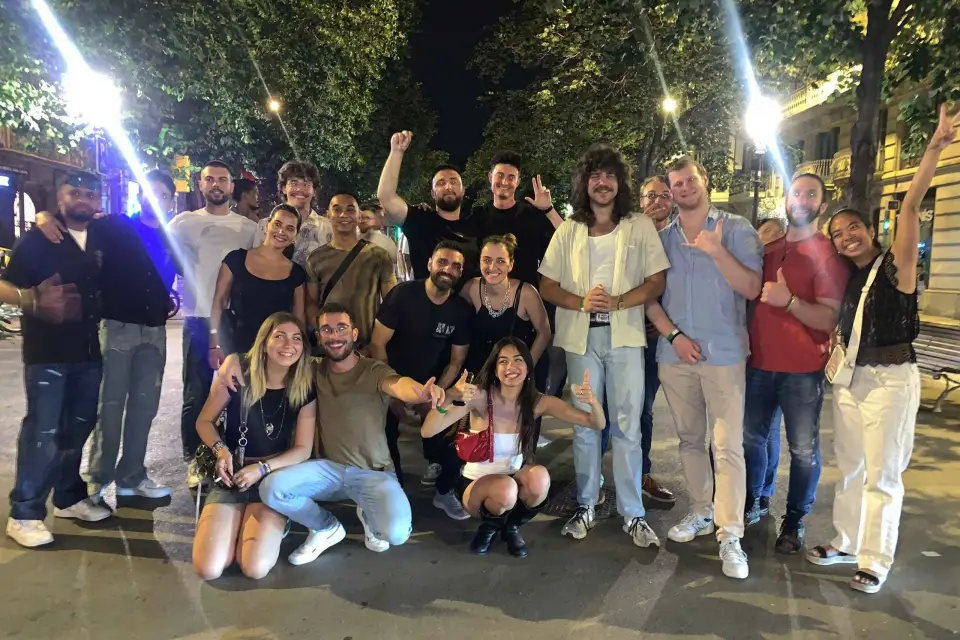 Barcelona International Party Pub/Bar Crawl avec shots gratuits