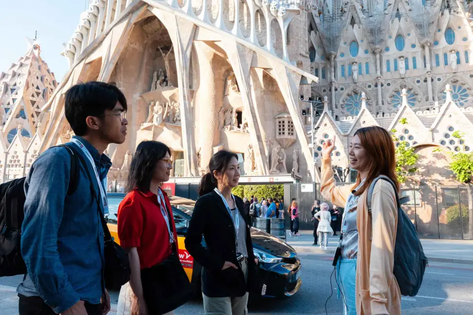 Barcelona: Gaudí y la Sagrada Familia Tour guiado