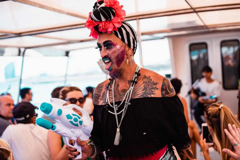 Barcelona: Halloween / Fiesta del Día de los Muertos en barco