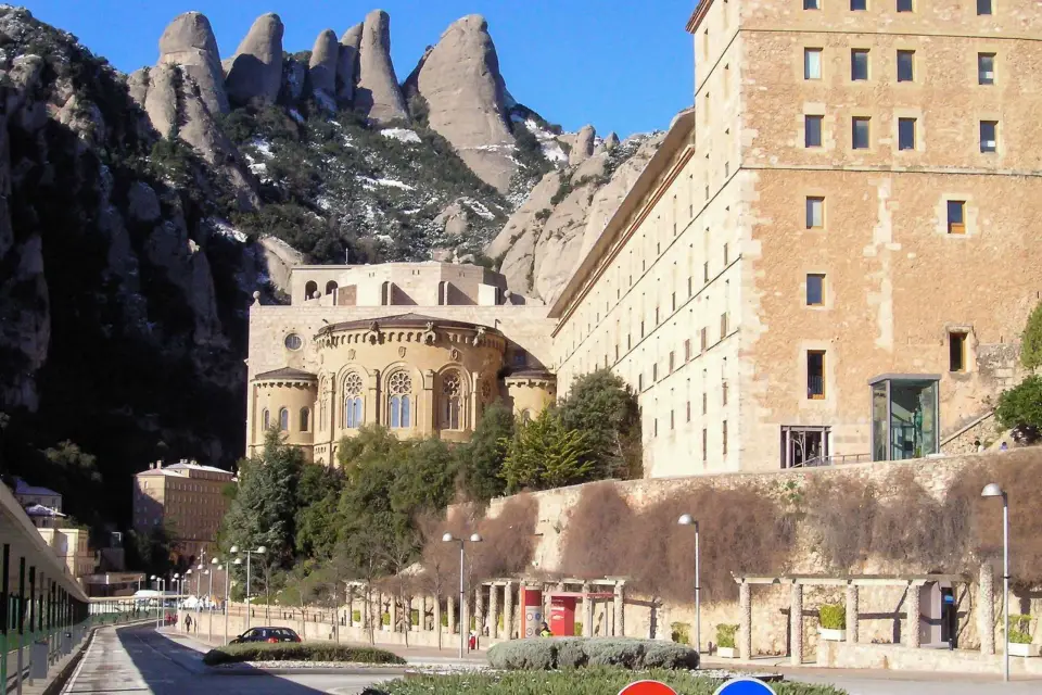 Montserrat: Excursión de 6 horas con 3 niveles de senderismo a elegir