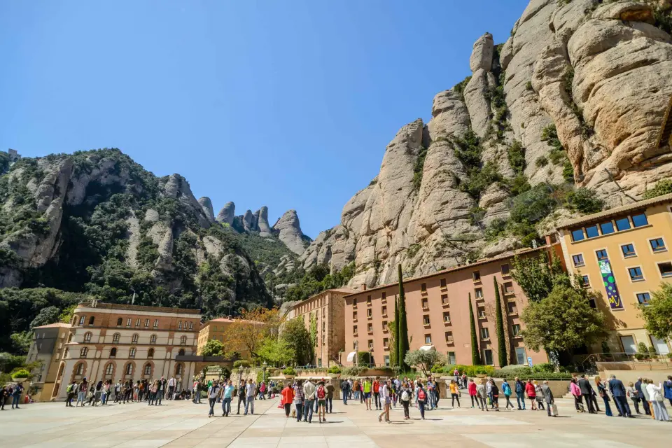 Montserrat: ticket del museo y el monasterio