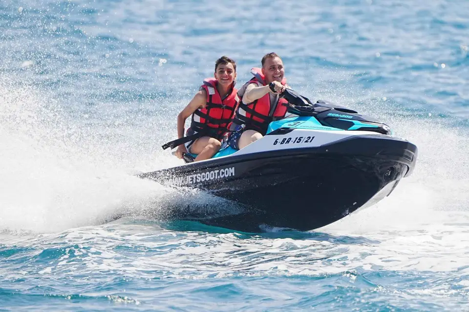 Pack Ibiza (Parasailing + Jetski 30 minutos)