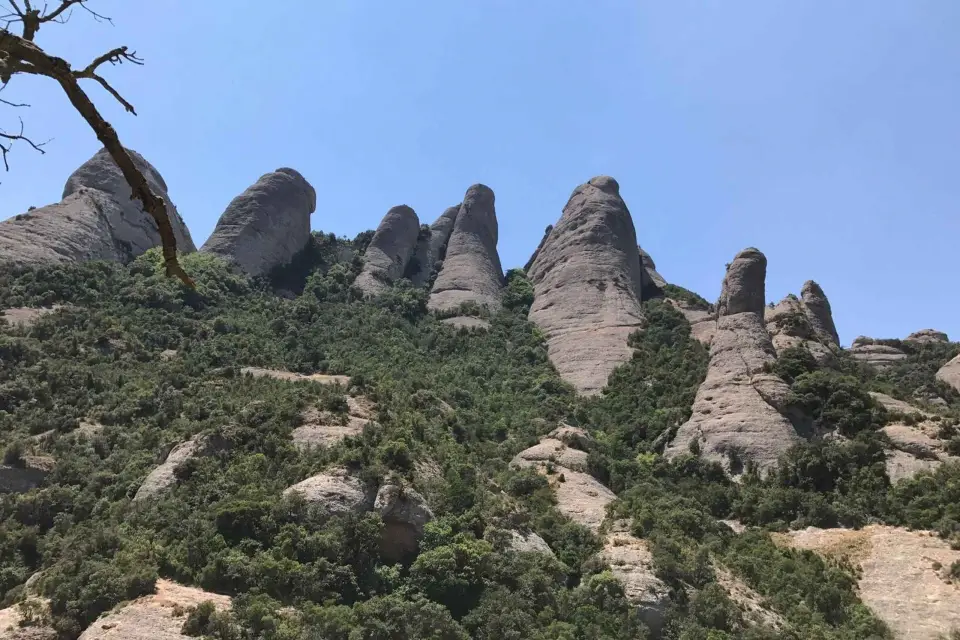 Desde Salou: Monasterio de Montserrat y Colonia Güell