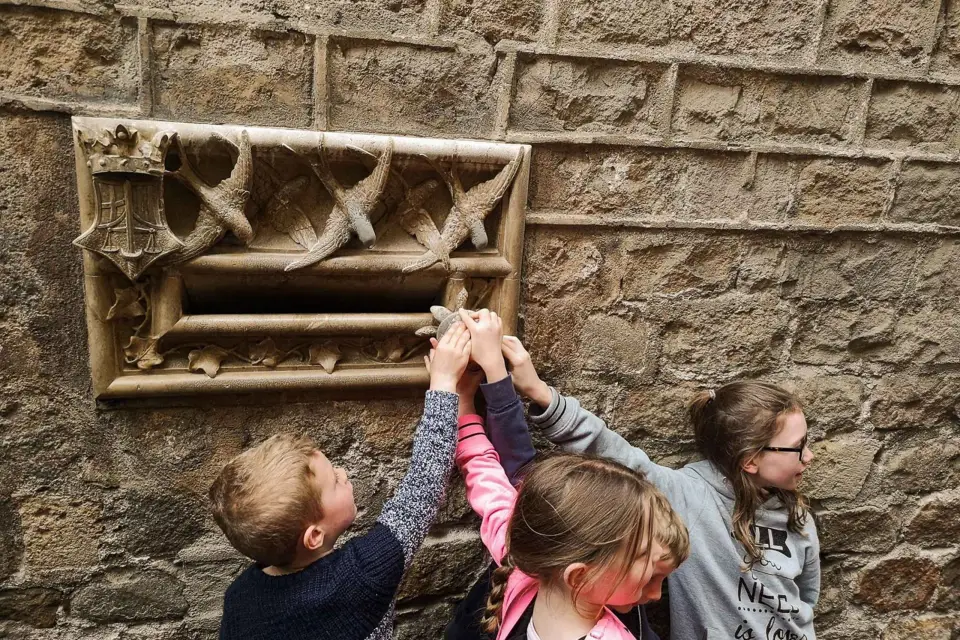 Barcelona: tour familiar de churros, chocolate caliente y juegos