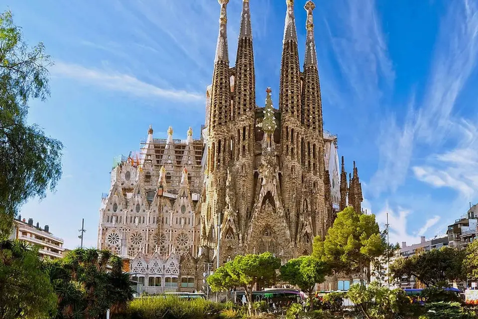 Barcelona: Tour en grupo reducido por la Sagrada Familia y el Parque Güell