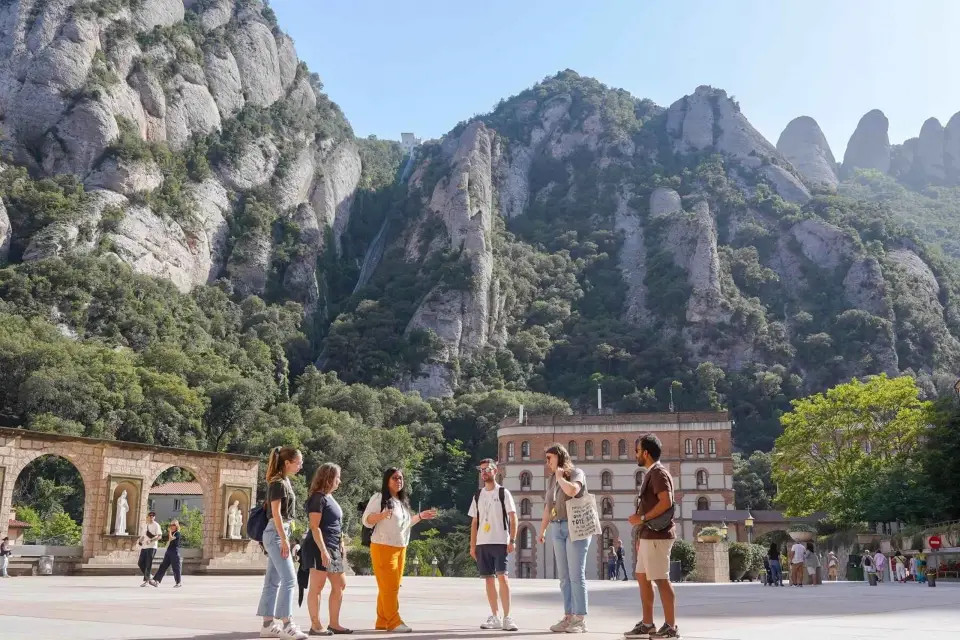 Barcelona: tour de Montserrat con tren y Moreneta