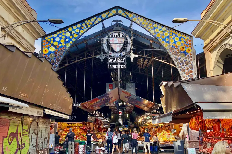 Tour a pie por los mercados: Las Ramblas, La Boquería y más allá