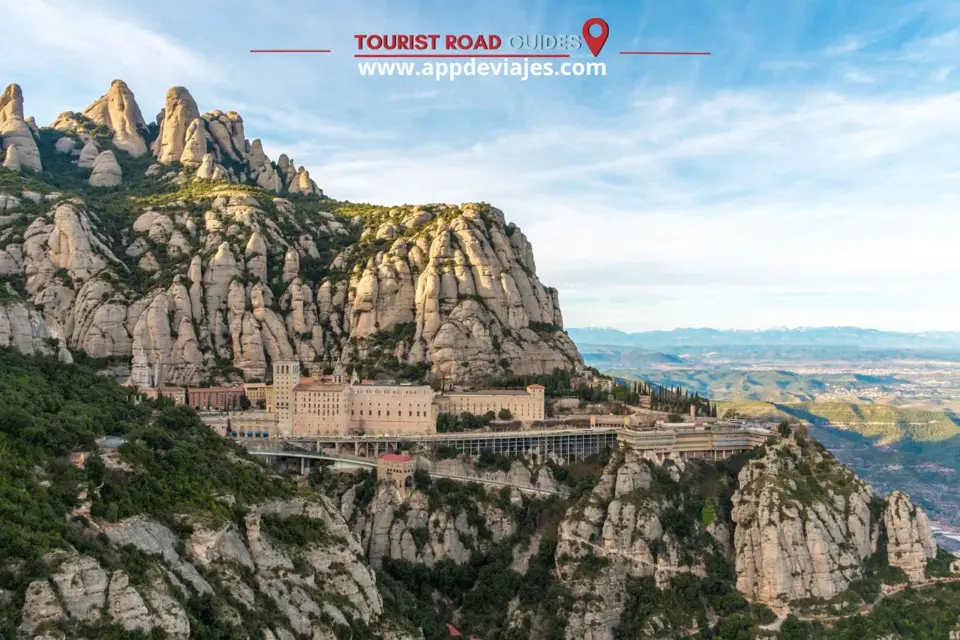 Tour Privado Monserrat, Castillo y Sal