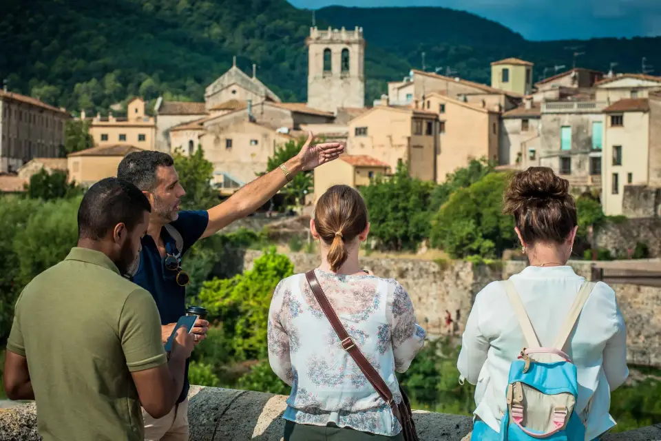 Desde Barcelona: tour por pueblos medievales