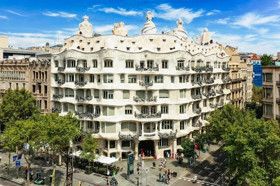 Barcelona: Visita guiada a la Casa Milà a primera hora de la mañana