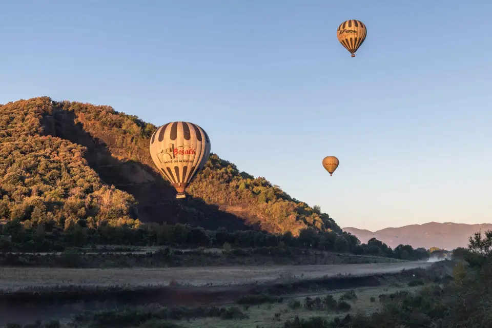 Vuelo en globo en la Garrotxa con traslado desde Barcelona