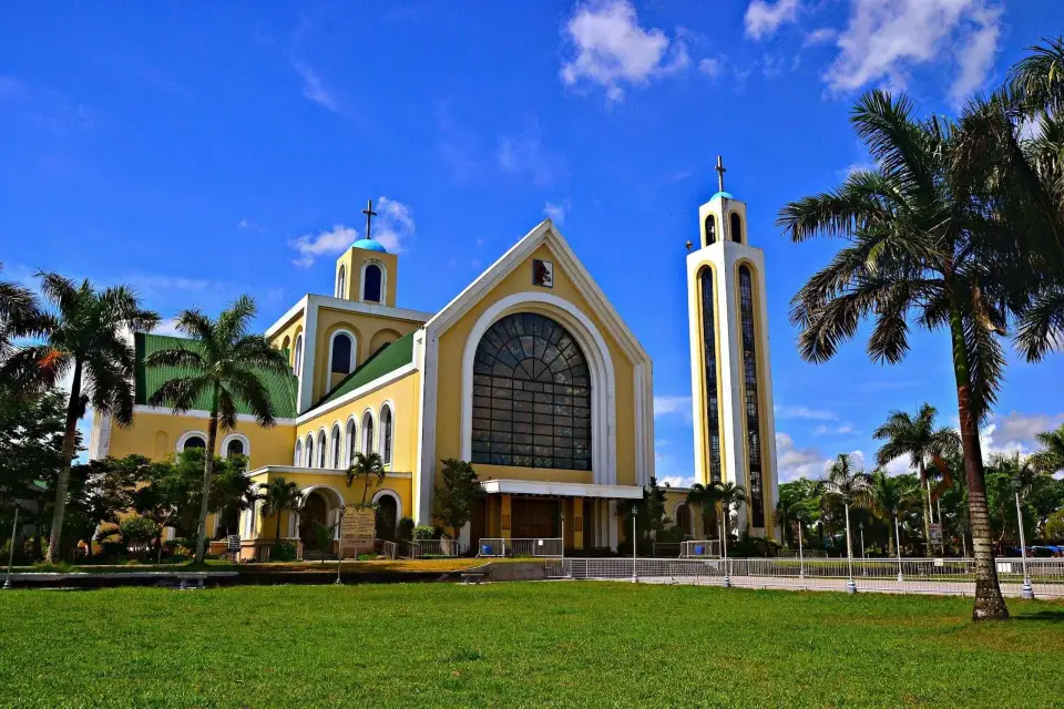 Bicol Filipinas: Tour de la ciudad de Naga con las termas de Panicuason