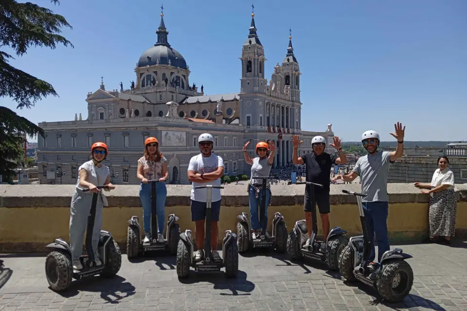 Madrid: Centro Monumental Tour en Segway Privado