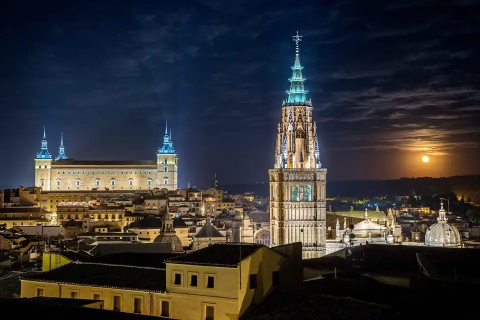 Descubre Toledo: desde Madrid-Tour Privado con Guía y Conductor