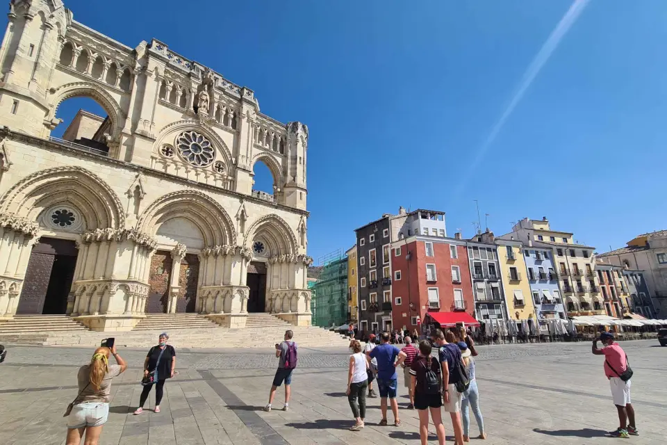 Madrid: Excursión de un día a Cuenca con Catedral o Ciudad Encantada