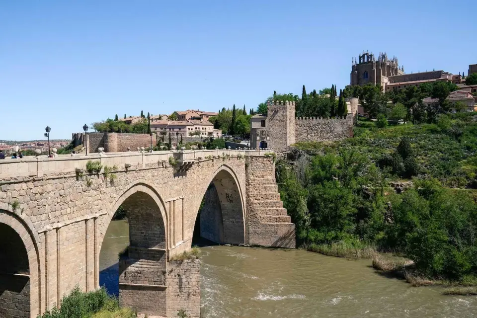 Madrid: Tour guiado de Toledo con visita a la Catedral