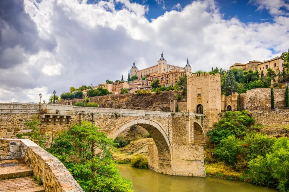 Excursión a Toledo con visita a una bodega