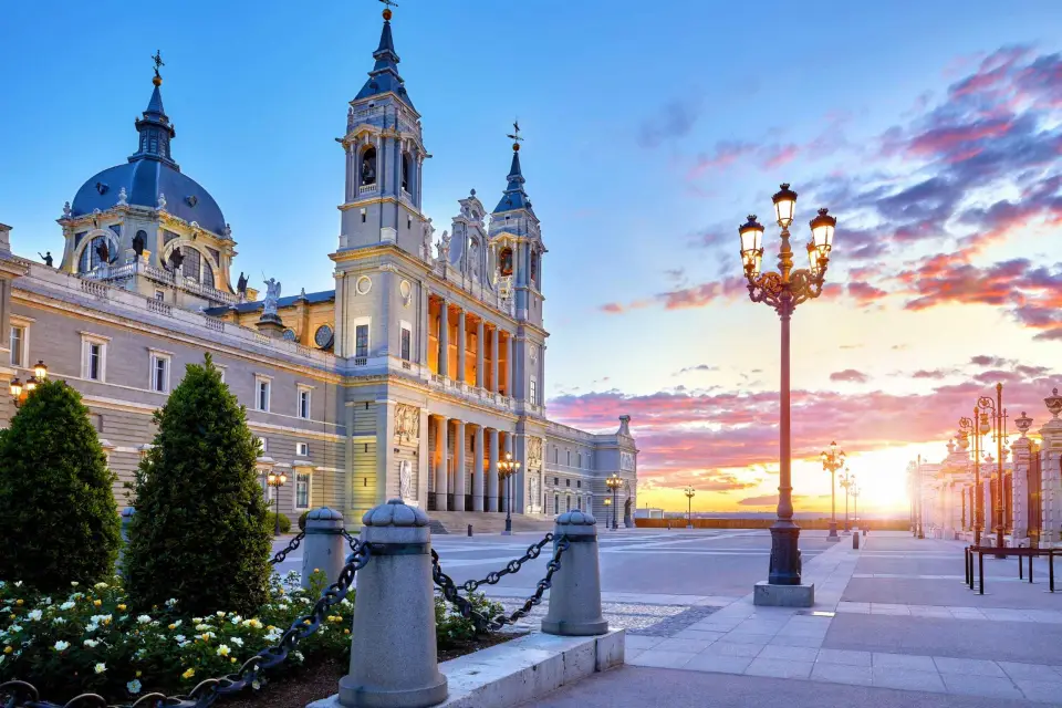 Madrid: Highlights App Tour guiado con puzzles
