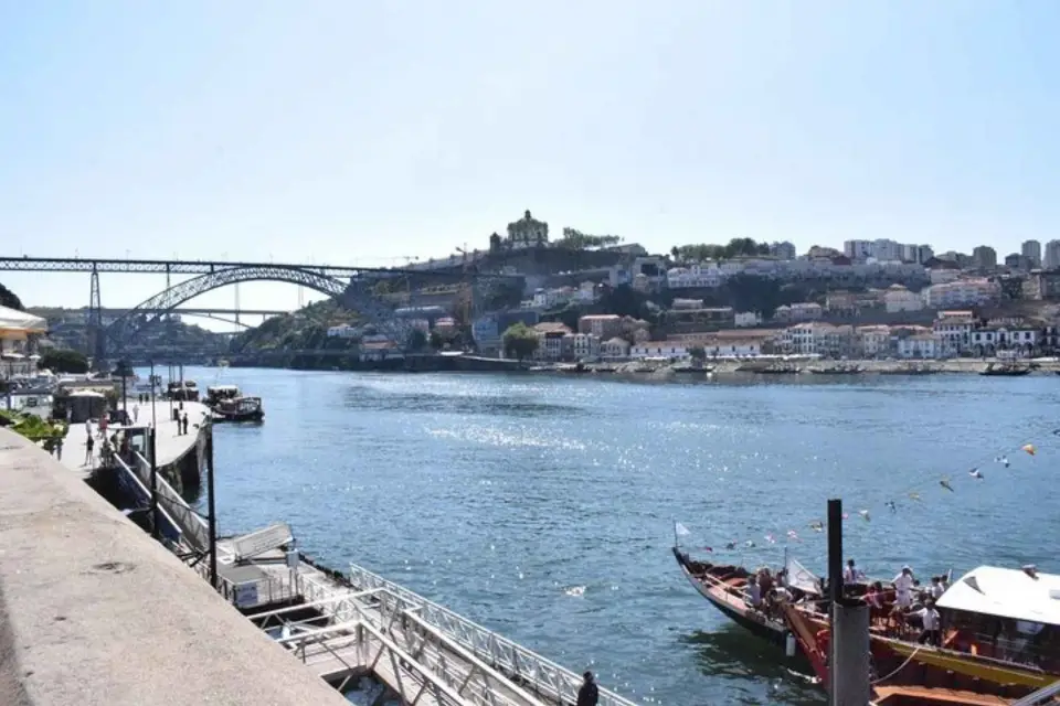 Lisboa: Traslado de ida a/desde Madrid