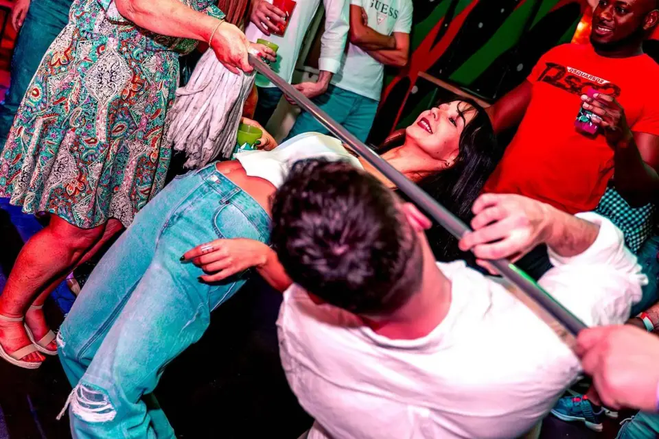 Madrid: Original Pub Crawl Con Entrada VIP al Club