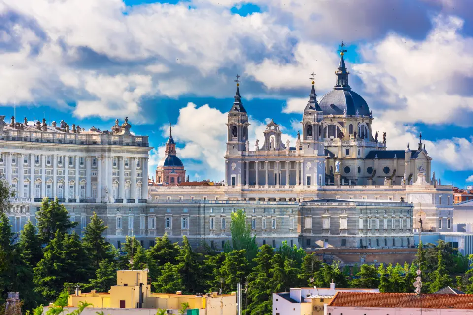 Palais Royal + Cathédrale de l'Almudena