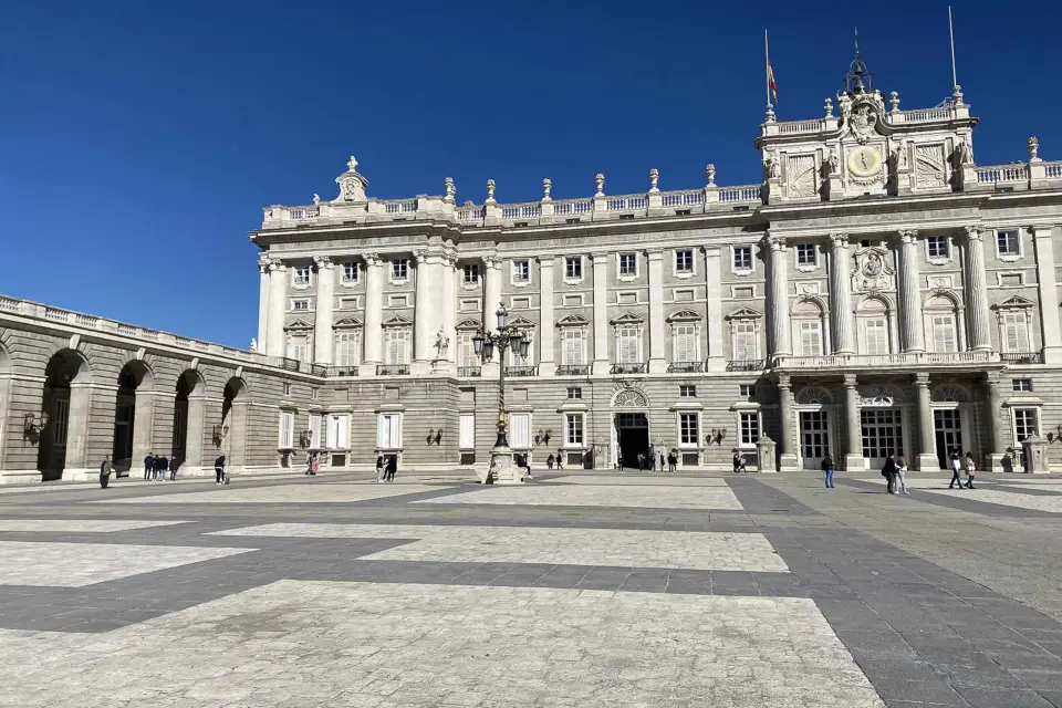 Madrid: Palacio Real Visita guiada en grupo reducido con entradas