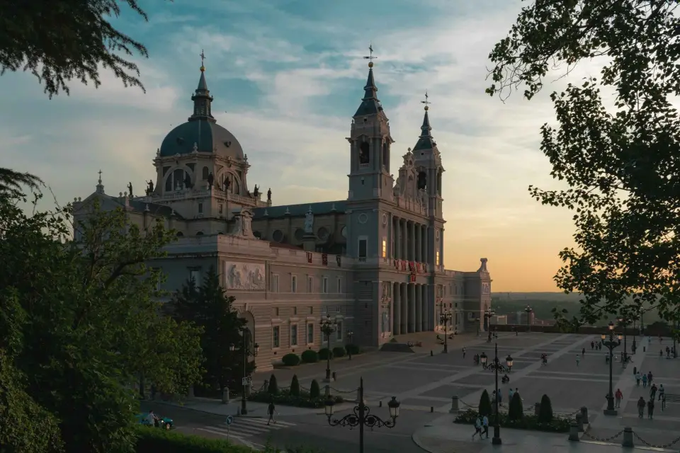 Madrid: paseo al atardecer con espectáculo de flamenco